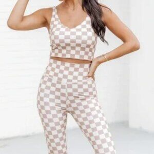 Pink Lily NWOT Crean & Beige Checker Activewear Set Bra(SM) top & Leggings(MED)